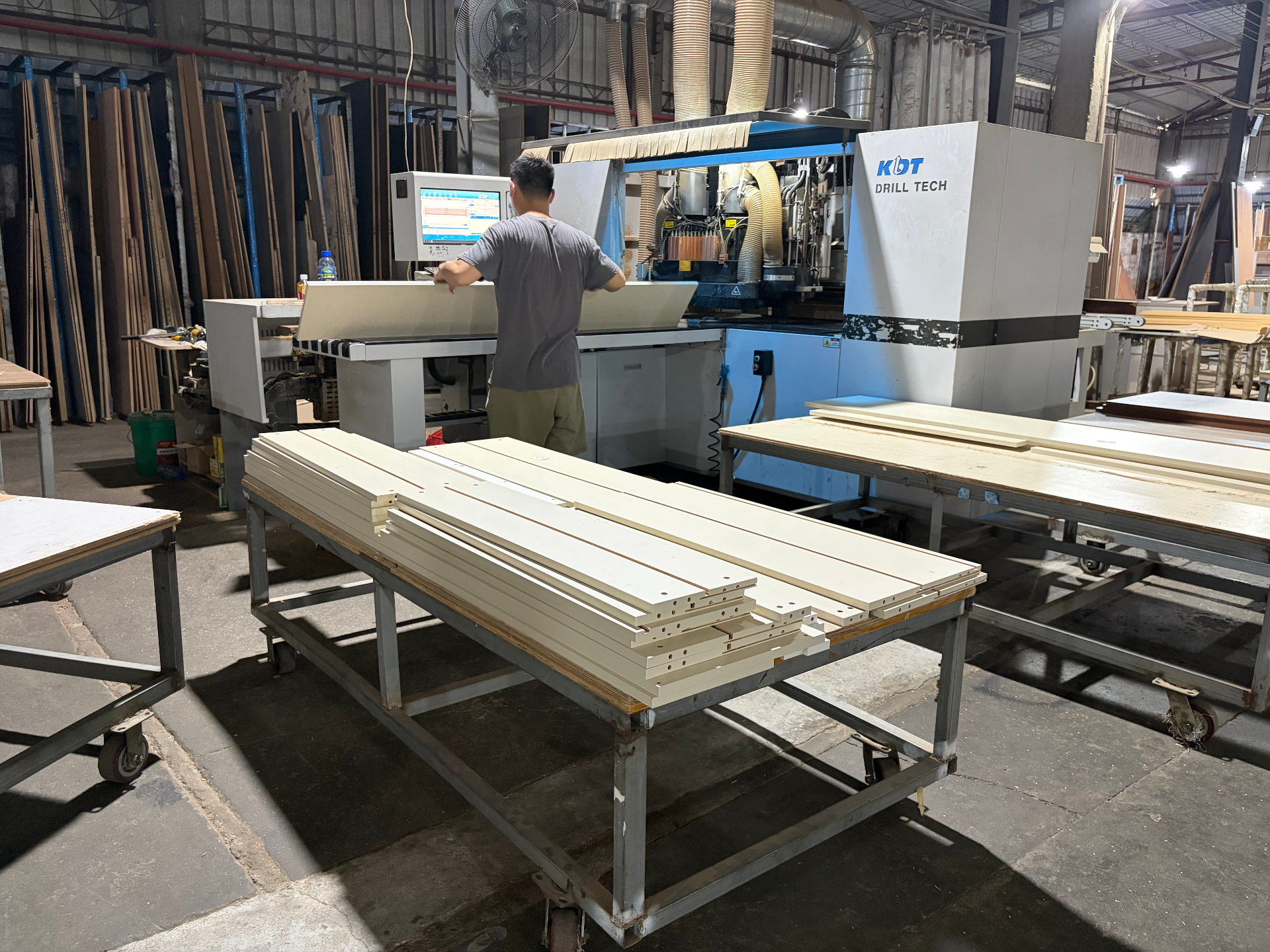Quality inspection of KAST cabinetry